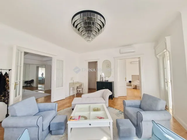 Eladó lakás Budapest II. kerület, Fillér utca 138 nm