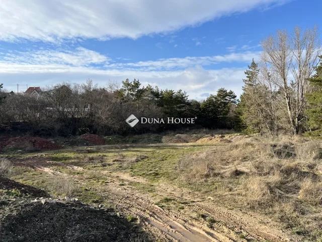 Eladó telek Balatonalmádi 13000 nm
