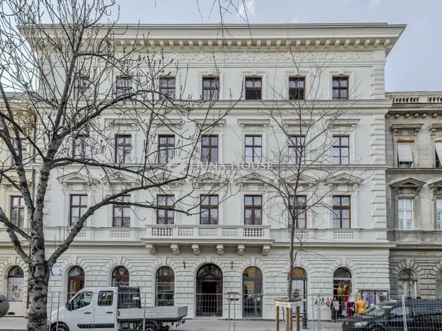 Eladó lakás Budapest VI. kerület 123 nm