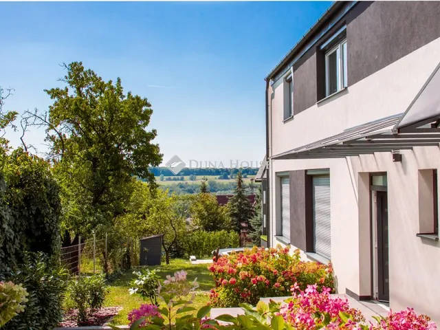 Eladó ház Gödöllő 292 nm