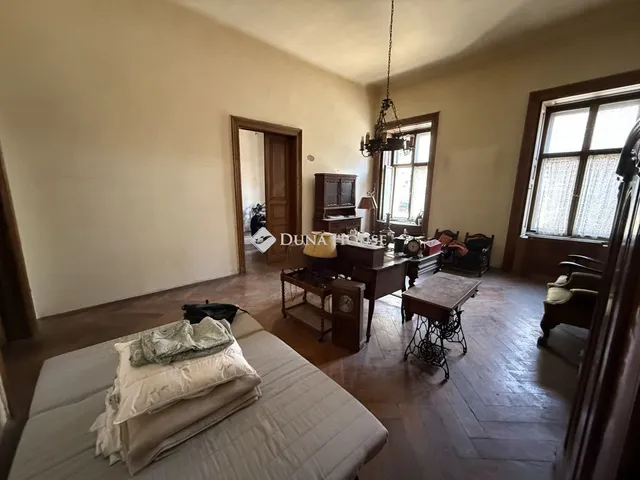 Eladó lakás Budapest V. kerület 134 nm