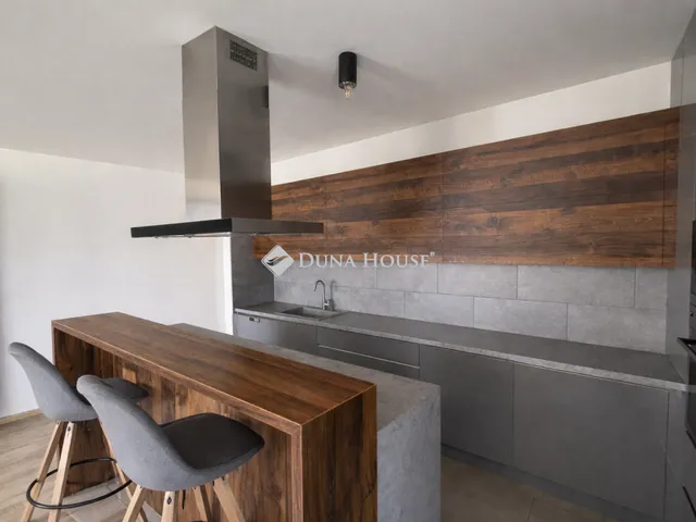 Eladó lakás Budapest XIII. kerület, Keszkenő utca 74 nm