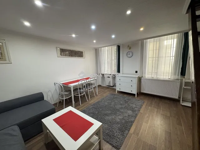 Kiadó lakás Budapest VI. kerület 27 nm