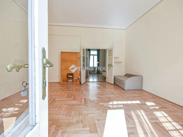 Eladó lakás Budapest VI. kerület 62 nm