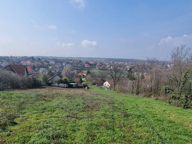 Eladó telek Pécel 1281 nm