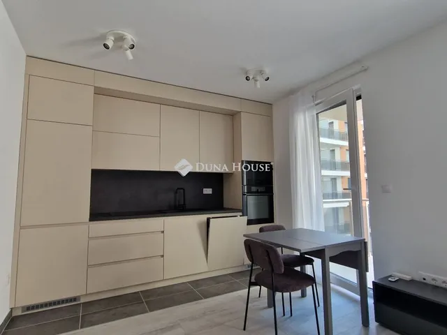 Kiadó lakás Budapest VIII. kerület, Víg utca 32 nm