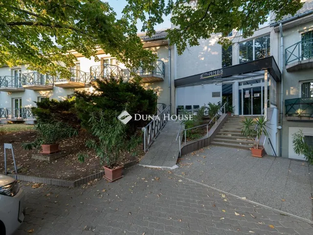 Eladó kereskedelmi és ipari ingatlan Biatorbágy 650 nm