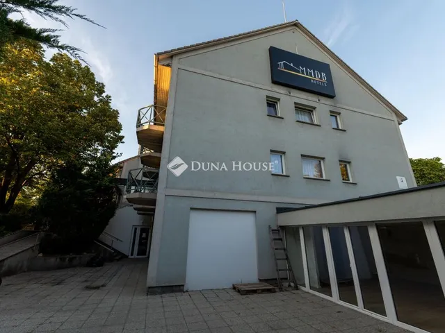 Eladó kereskedelmi és ipari ingatlan Biatorbágy, Viadukt utca 650 nm