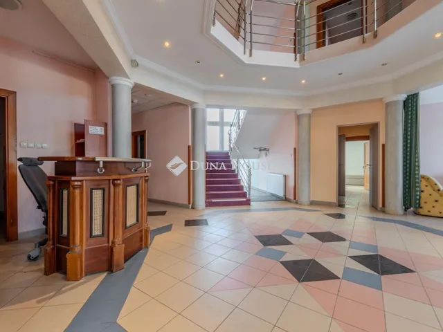 Eladó kereskedelmi és ipari ingatlan Kisbér, Kossuth Lajos utca 2300 nm