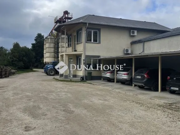 Eladó kereskedelmi és ipari ingatlan Ajka 15839 nm