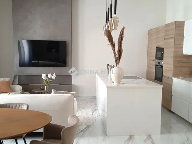 Kiadó lakás Budapest I. kerület, Gellérthegy utca 74 nm