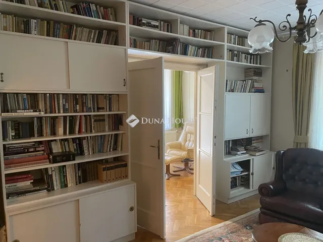 Eladó lakás Budapest II. kerület, Guyon Richárd utca 42 nm