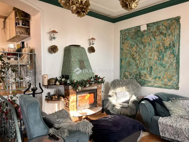 Eladó ház Fót 330 nm