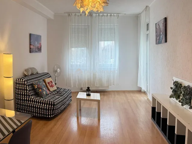 Kiadó lakás Budapest X. kerület, Tavas utca 53 nm