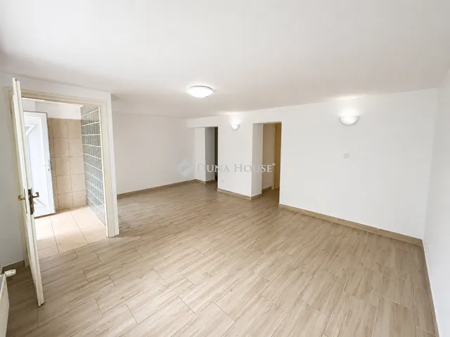 Kiadó lakás Budapest X. kerület, Harmat köz 45 nm