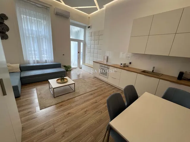 Kiadó lakás Budapest VI. kerület, Révay utca 32 nm