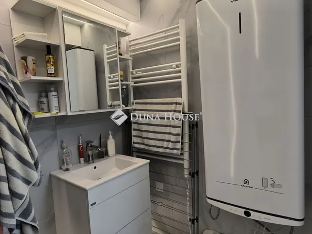 Eladó kereskedelmi és ipari ingatlan Budapest XIII. kerület 76 nm