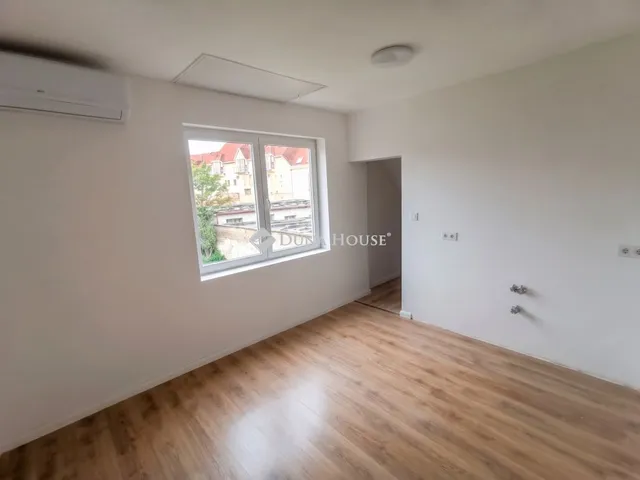 Eladó lakás Budapest IV. kerület, Zrínyi utca 100 nm