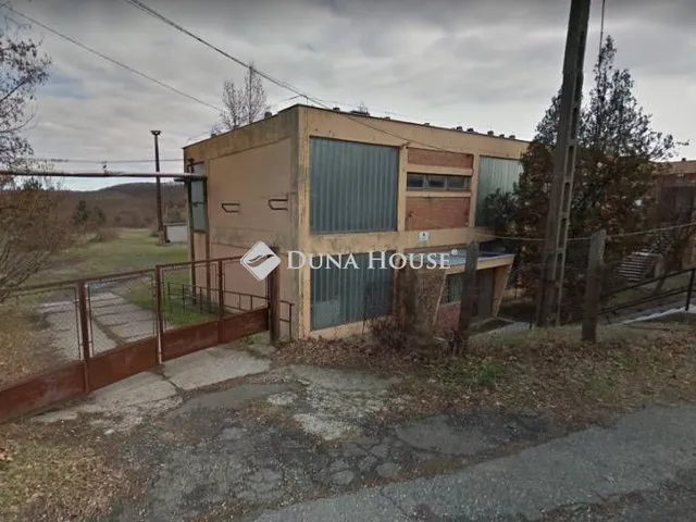 Eladó telek Pécs 46477 nm