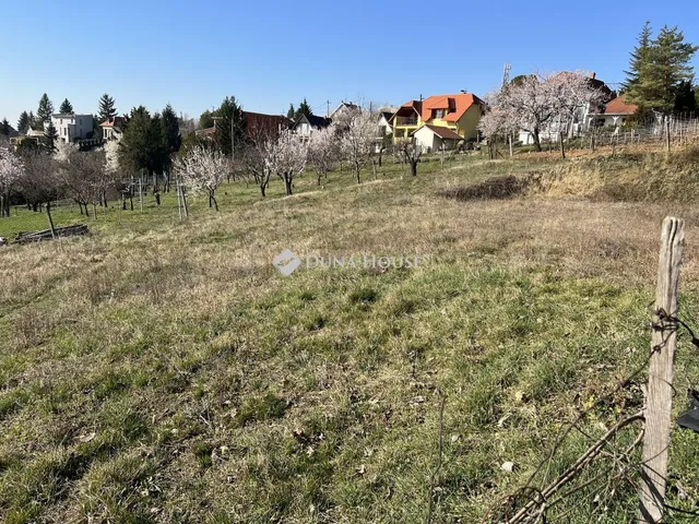 Eladó telek Pécs 765 nm