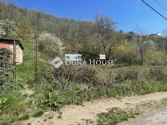 Eladó telek Pécs 4414 nm