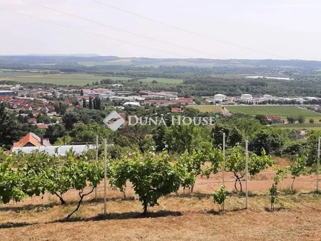 Eladó telek Pécs 739 nm