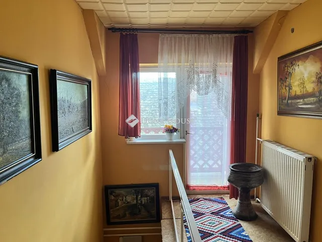 Eladó ház Bátaszék 271 nm