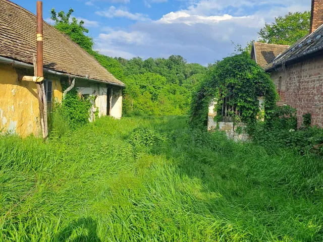 Eladó telek Túrony 1730 nm