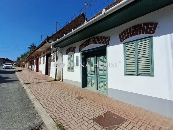 Eladó kereskedelmi és ipari ingatlan Villány 46 nm