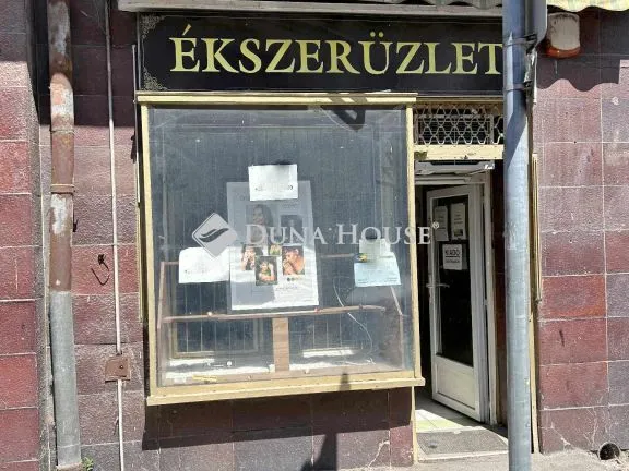 Kiadó kereskedelmi és ipari ingatlan Pécs 18 nm
