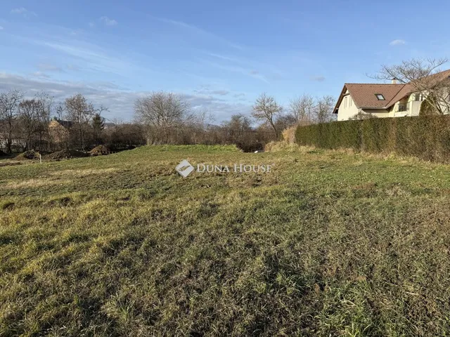 Eladó telek Pécsudvard 955 nm