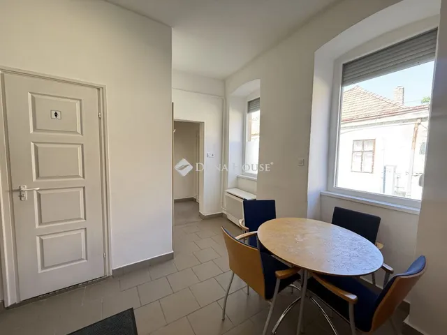 Eladó lakás Pécs 80 nm