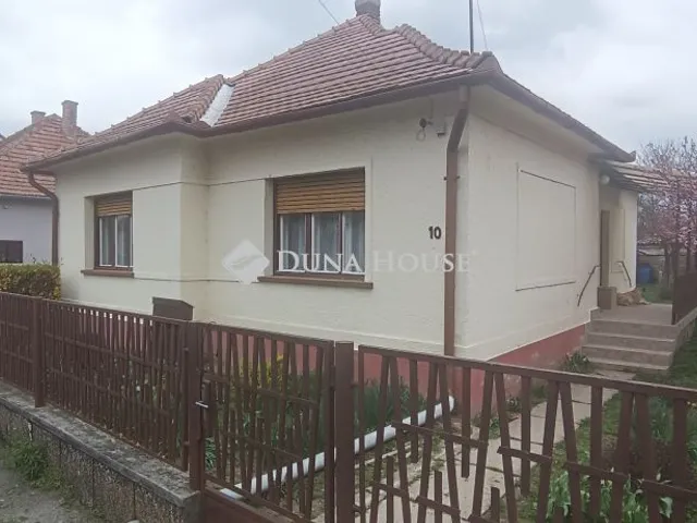 Eladó ház Sellye 72 nm