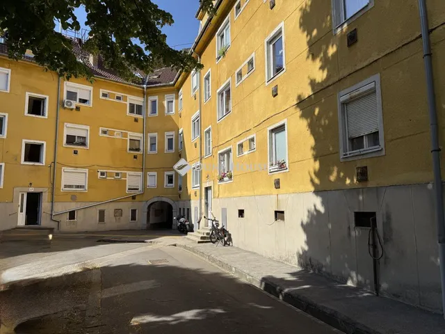 Eladó lakás Pécs 79 nm