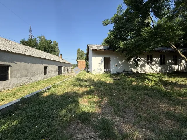Eladó kereskedelmi és ipari ingatlan Bakonya 361 nm