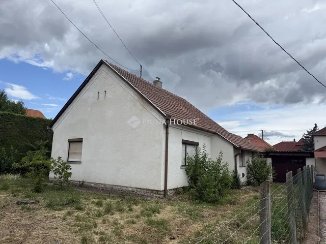 Eladó ház Pécs, Ungvár utca 66 nm