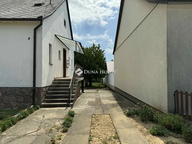 Eladó ház Pécs, Vöröshegy utca 136 nm