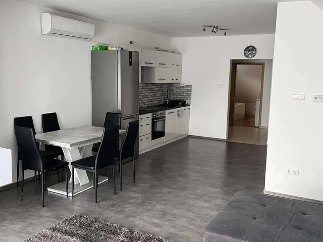 Eladó lakás Szentlőrinc 85 nm