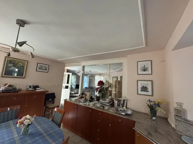 Eladó ház Szekszárd, Benedek apát utca 140 nm