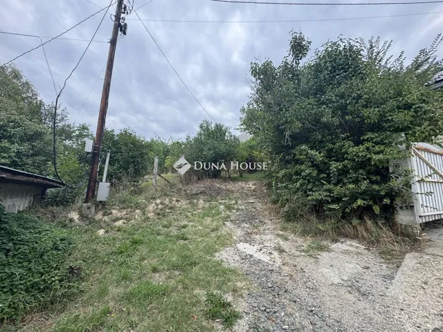 Eladó telek Szekszárd, Zártkert 1561 nm