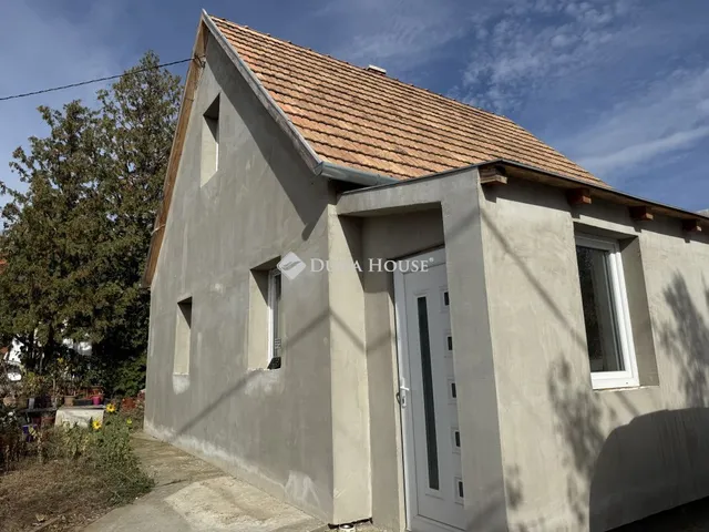 Eladó ház Pécs 66 nm