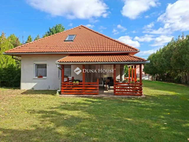 Eladó ház Nagykozár 160 nm