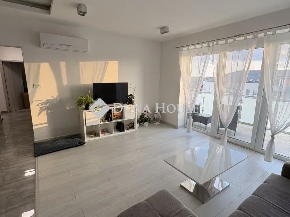 Eladó lakás Kozármisleny, Október 23. tér 85 nm