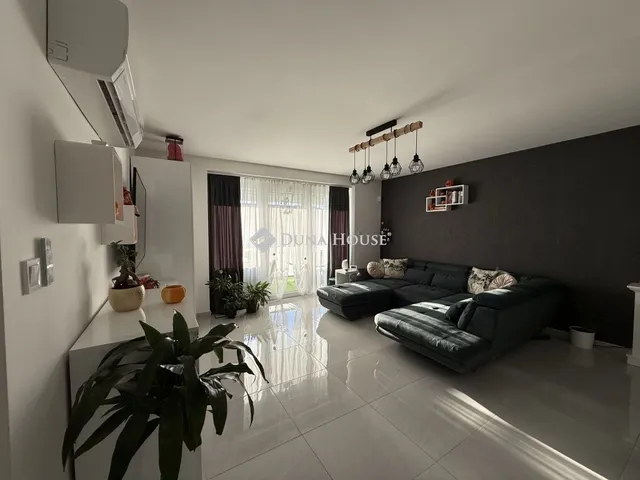 Eladó lakás Kozármisleny 86 nm