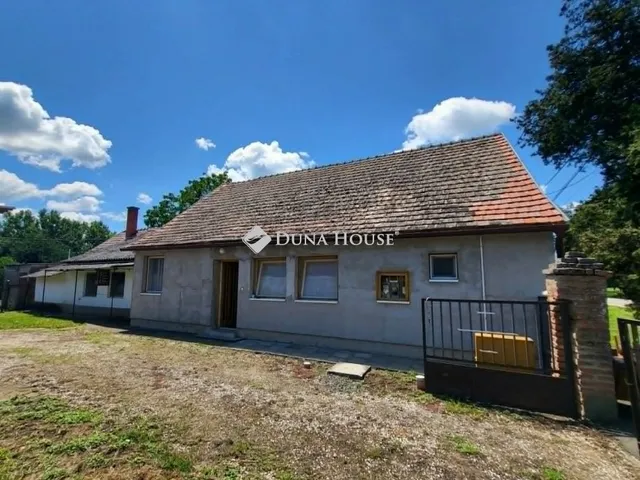 Eladó ház Kislippó 100 nm