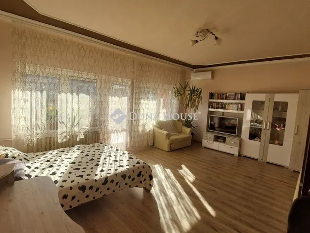 Eladó ház Kakasd 200 nm