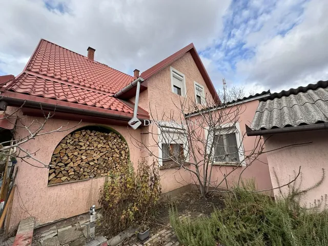 Eladó ház Dombóvár 160 nm