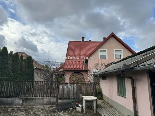 Eladó ház Dombóvár 160 nm