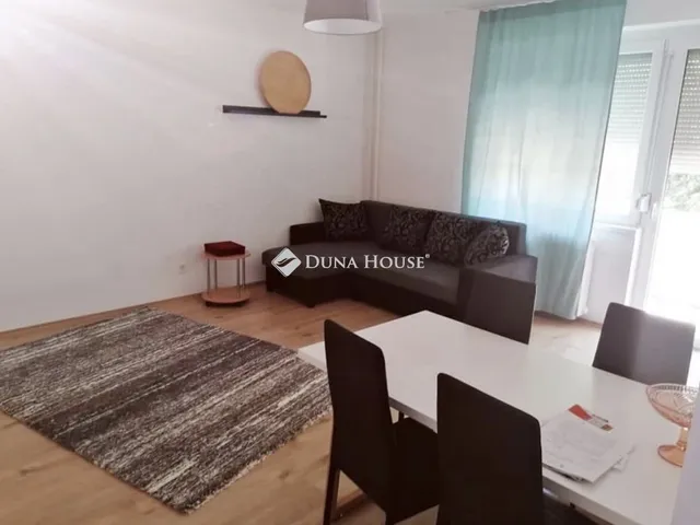 Kiadó lakás Pécs, Kodály Zoltán utca 47 nm