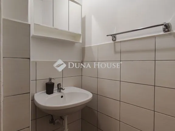 Kiadó lakás Pécs, Felsőmalom utca 45 nm